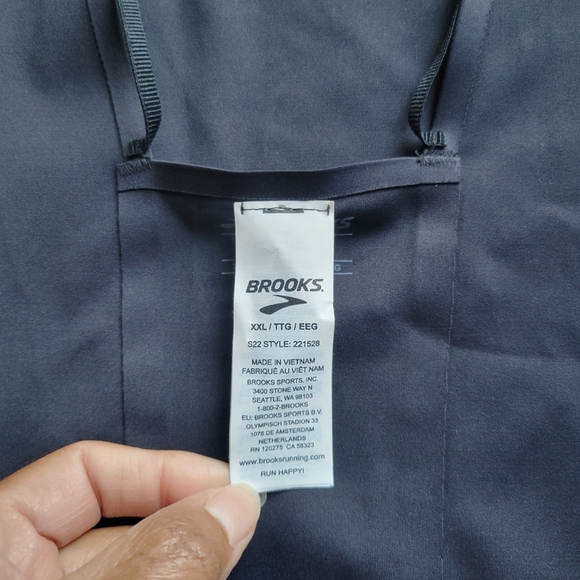 Brooks NWT Women's Run Within Crop Tank. - Picture 8 of 10